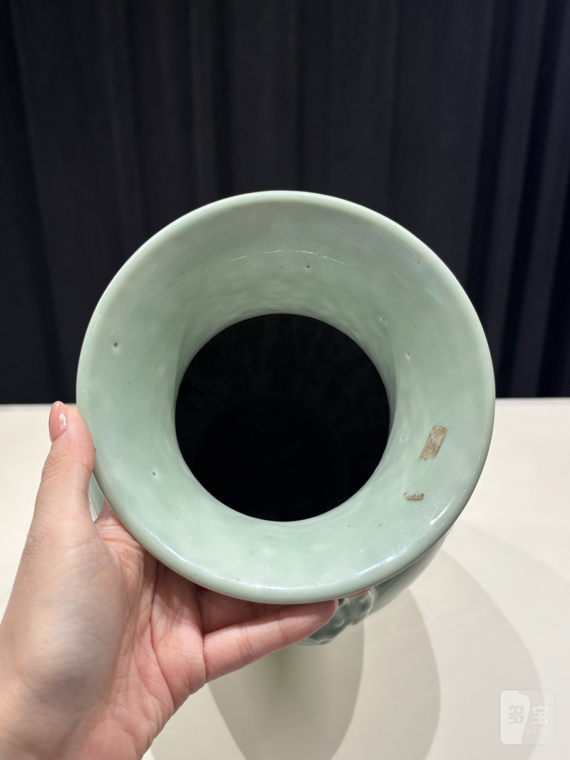 清乾隆 青花釉里红开光山水诗文蝠耳铺首尊 - 图13